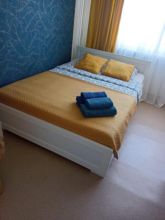 Ferienwohnung Kawalerka Czestochowa 17 Exterior foto