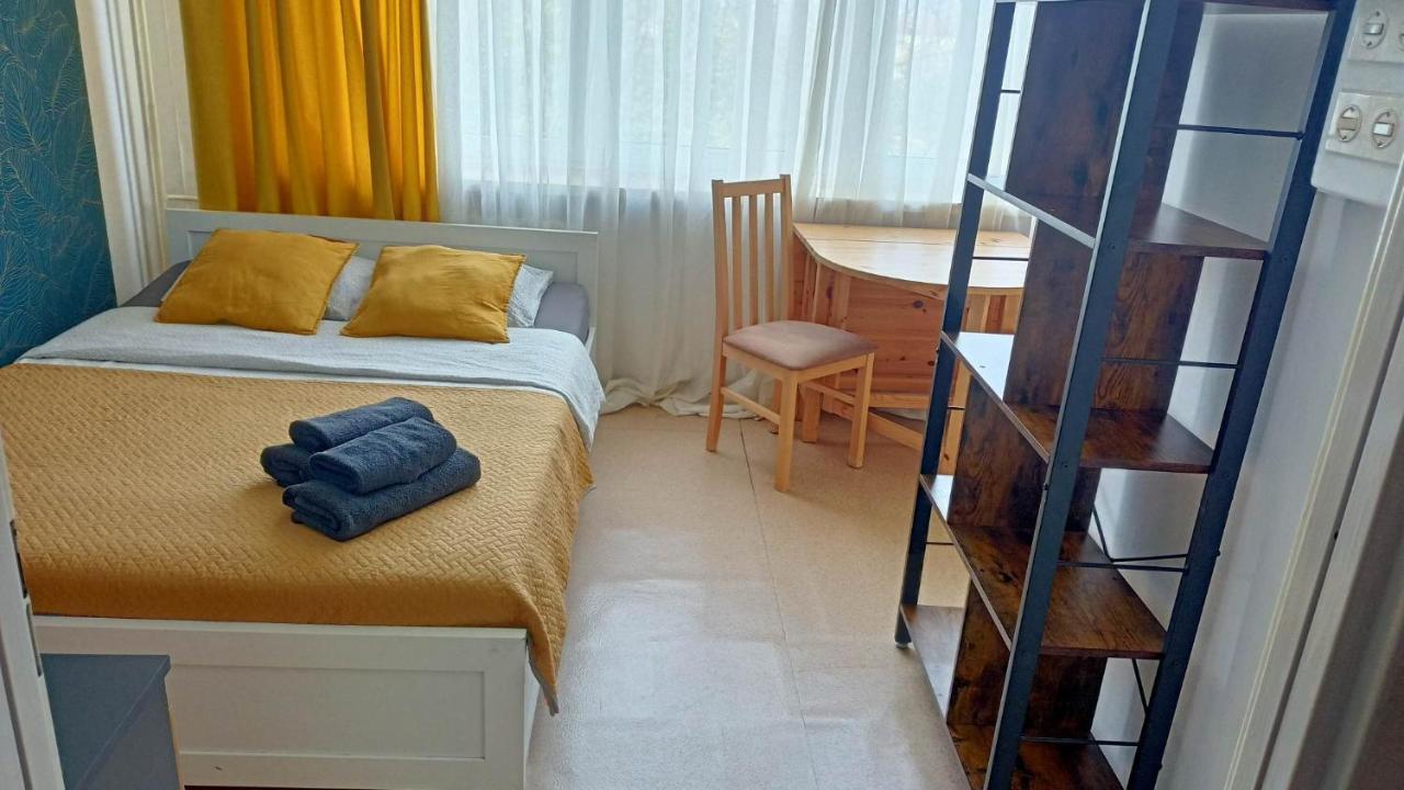 Ferienwohnung Kawalerka Czestochowa 17 Exterior foto